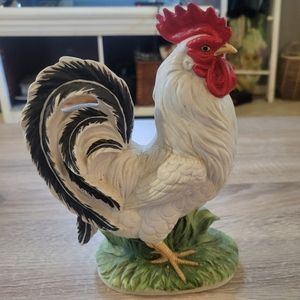 Rooster figurine decor